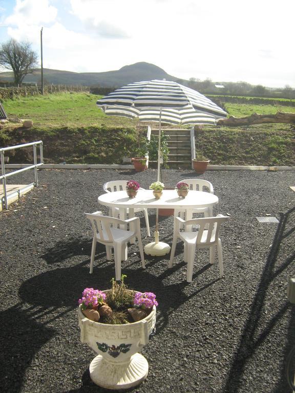 Slemish Barn Hostel Ballymena Extérieur photo