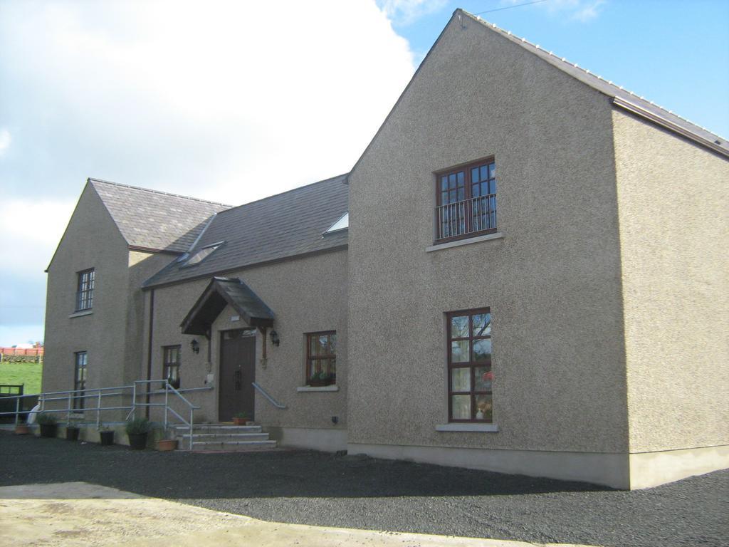 Slemish Barn Hostel Ballymena Extérieur photo